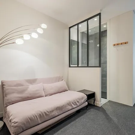 Veeve - Light & Luxe In Les Batignolles 파리