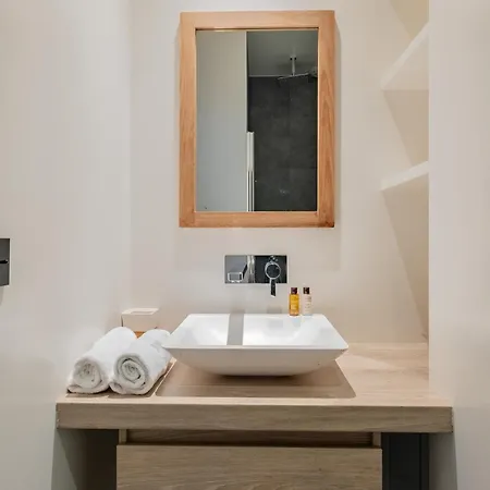 Apartment Veeve - Light & Luxe In Les Batignolles