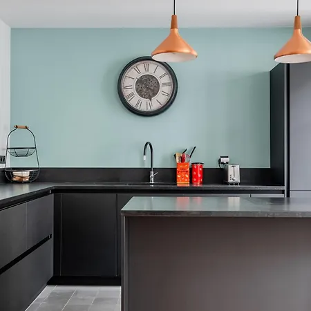Apartment Veeve - Light & Luxe In Les Batignolles *